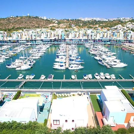 Villa Malibu By Algarve Vacation-2